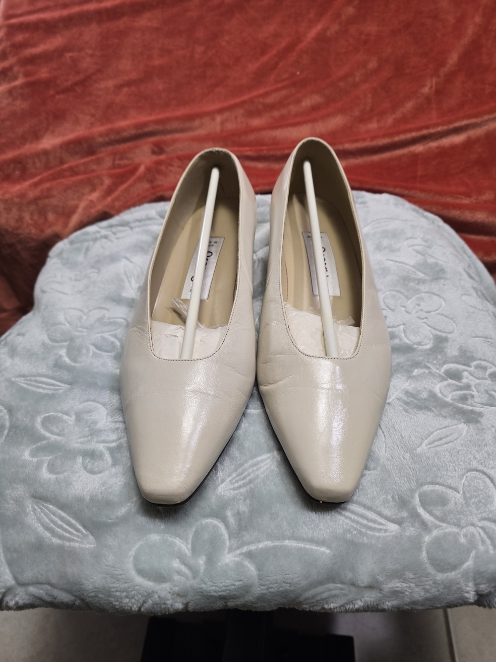 Proxy Made In Spain Cream Pointed Toe Ballet Flats Size 8.5